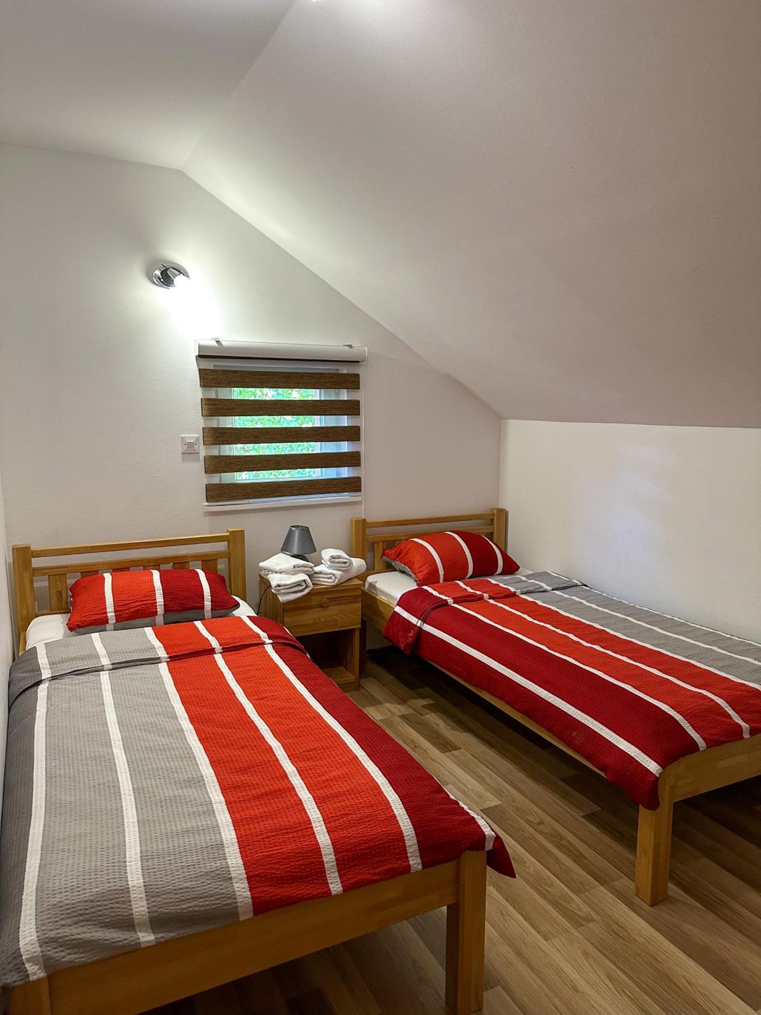 Red Villa